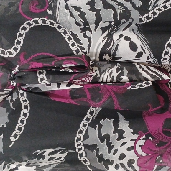 NWT IZ Byer Lg Sheer w/cami blk/merlot/silver sleeveless shirred waist top - Picture 2 of 9